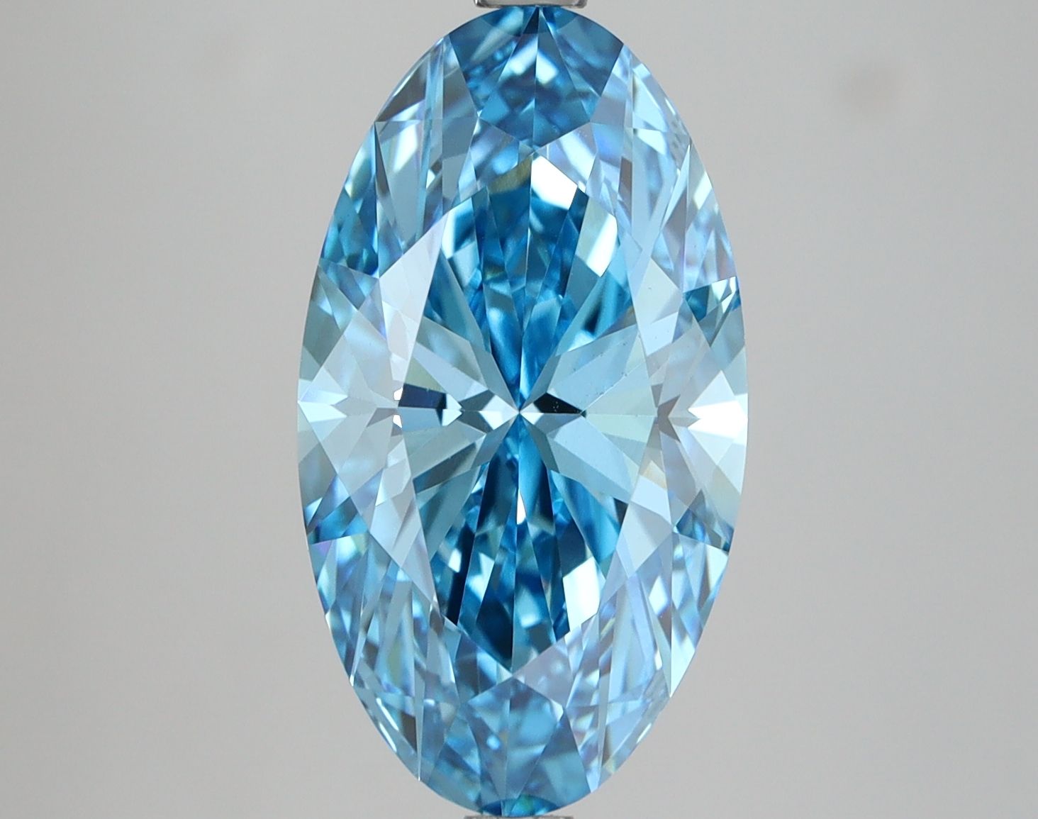4.57 Carat Oval Cut Fancy Blue