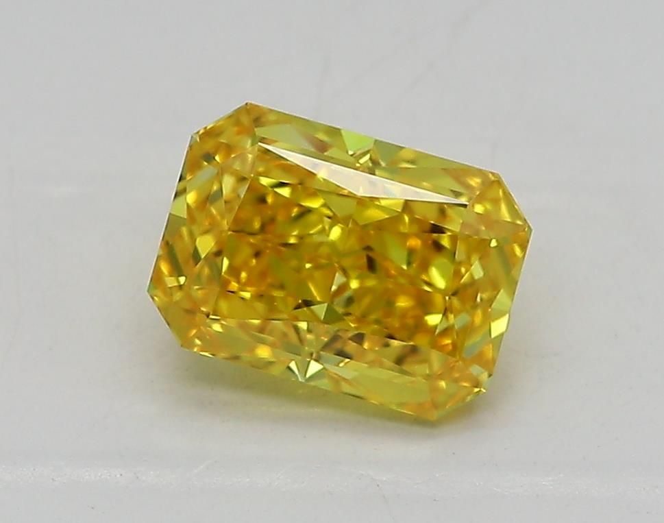 1.04 Carat Yellow VVS2 Radiant Lab Diamond