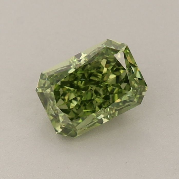 0.62 Carat Radiant Cut Fancy Green