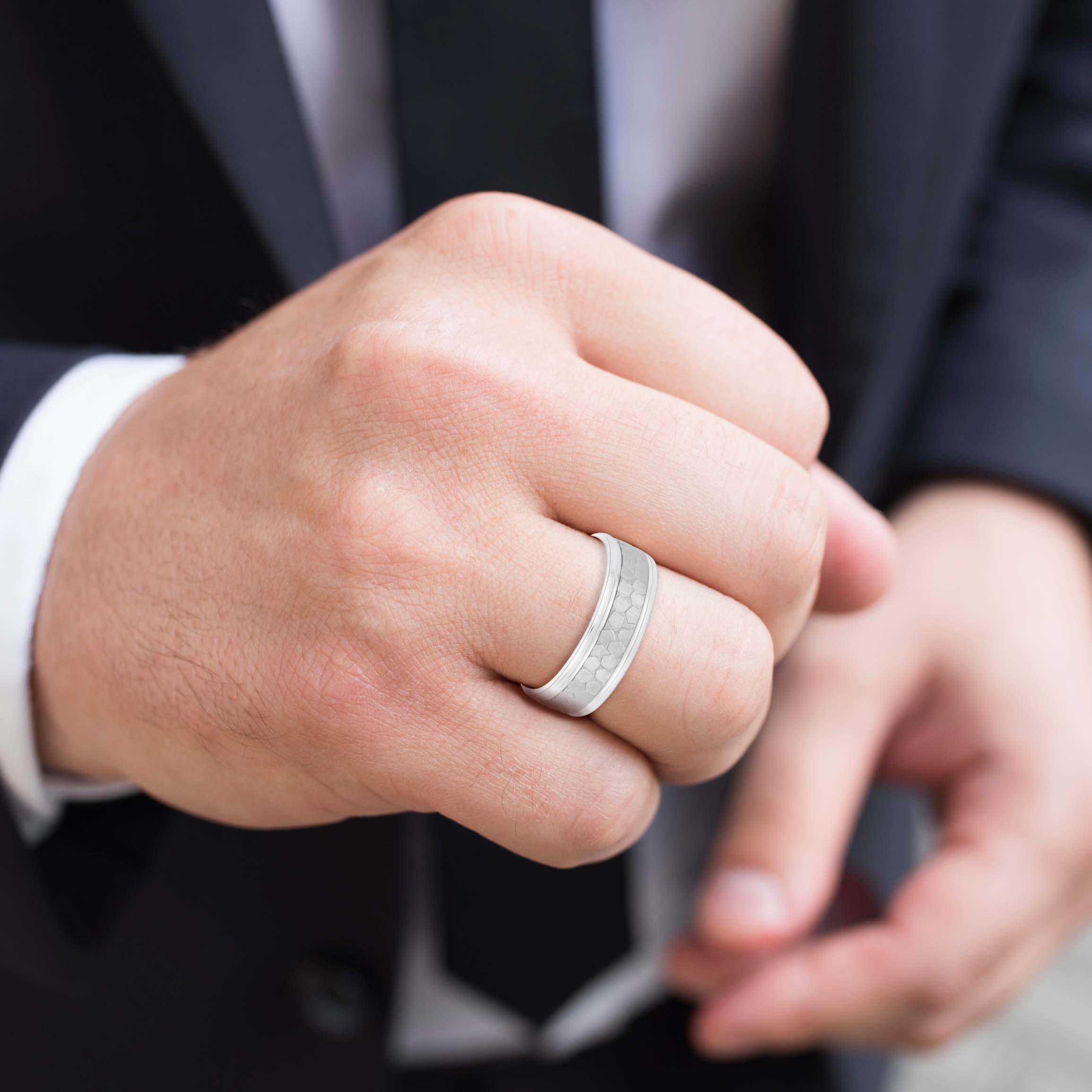 Men's Classic Flat Hammered Band-VIRABYANI