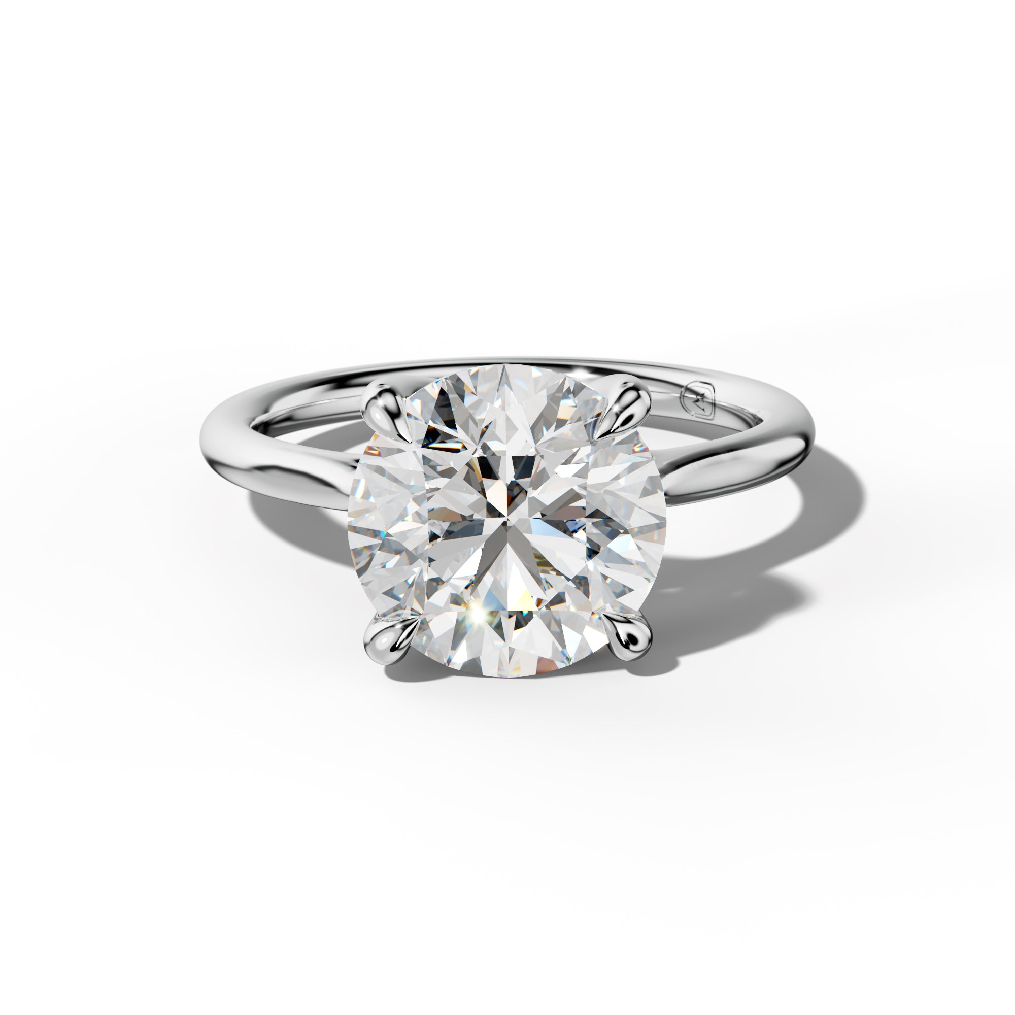 Yuna Round Diamond Engagement Ring