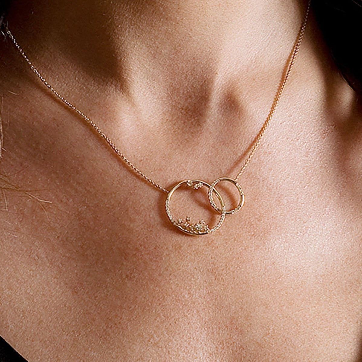 0.50 ctw Diamond Interlocking Circle Necklace Pendant-VIRABYANI